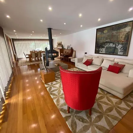 Casa Do Pinheiro * Fiaes