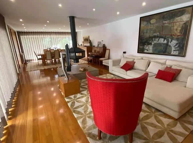 Casa Do Pinheiro * Fiaes